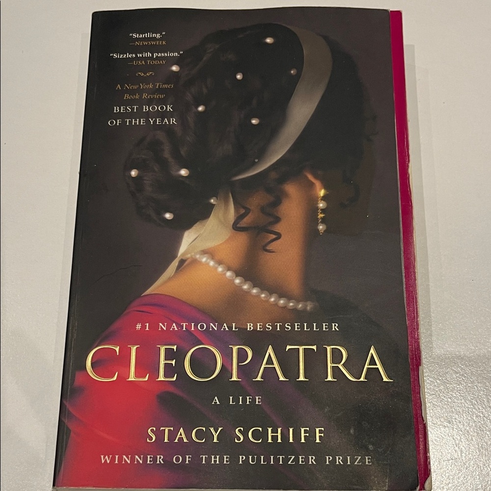 Cleopatra : A Life Paperback book by Stacy Schiff